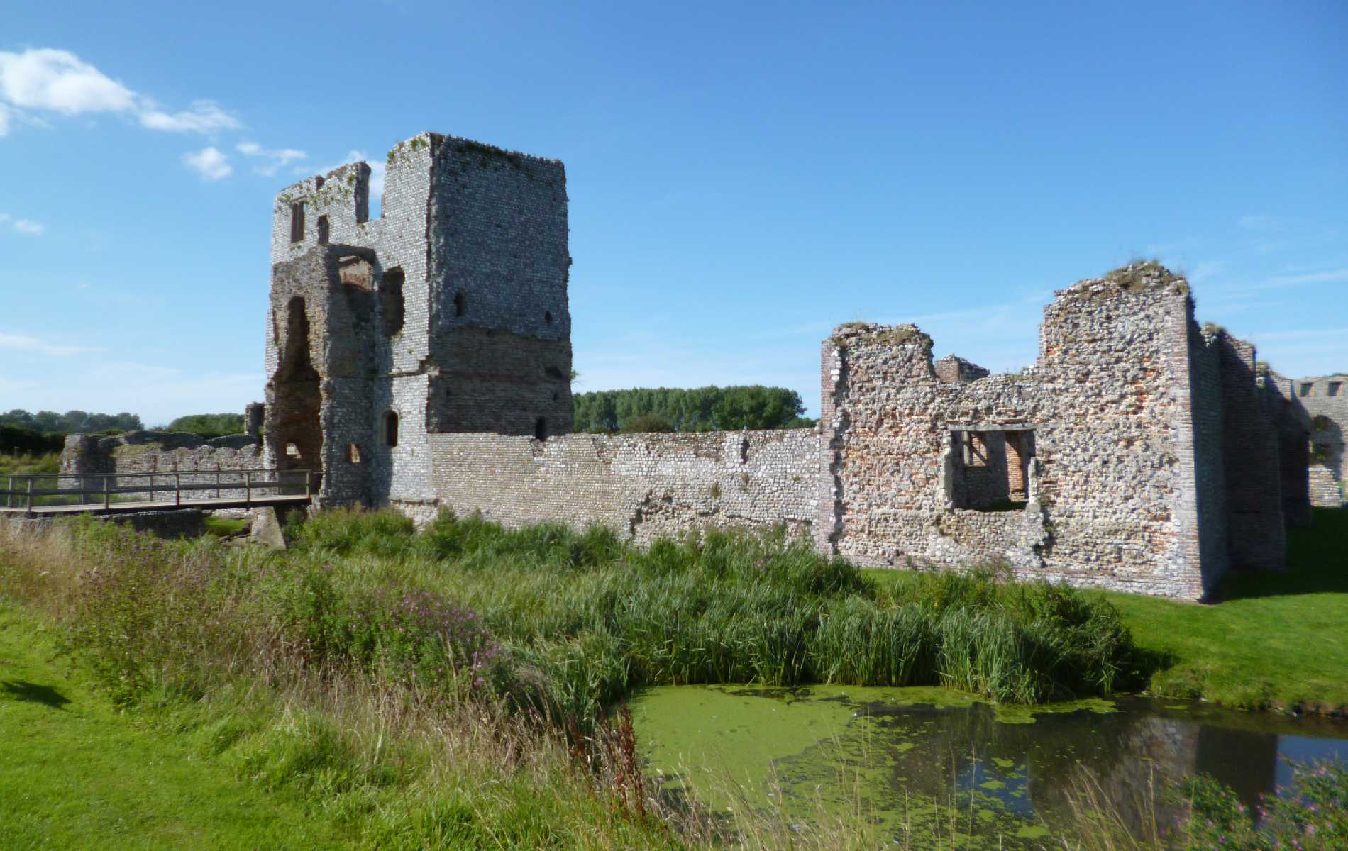 Beaconsthorpe Castle