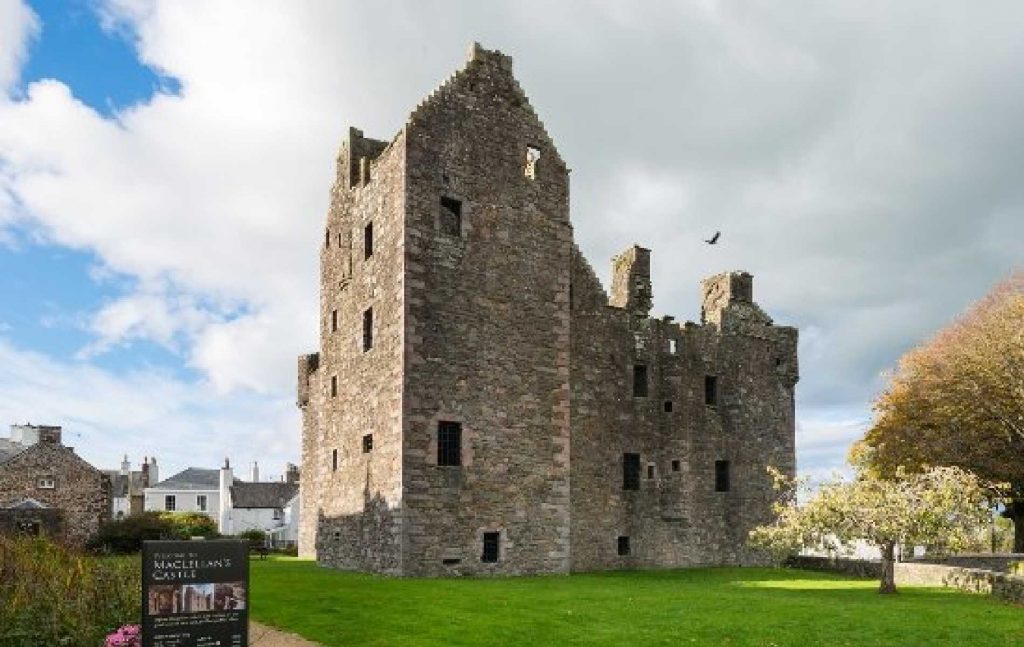 MacLellans Castle